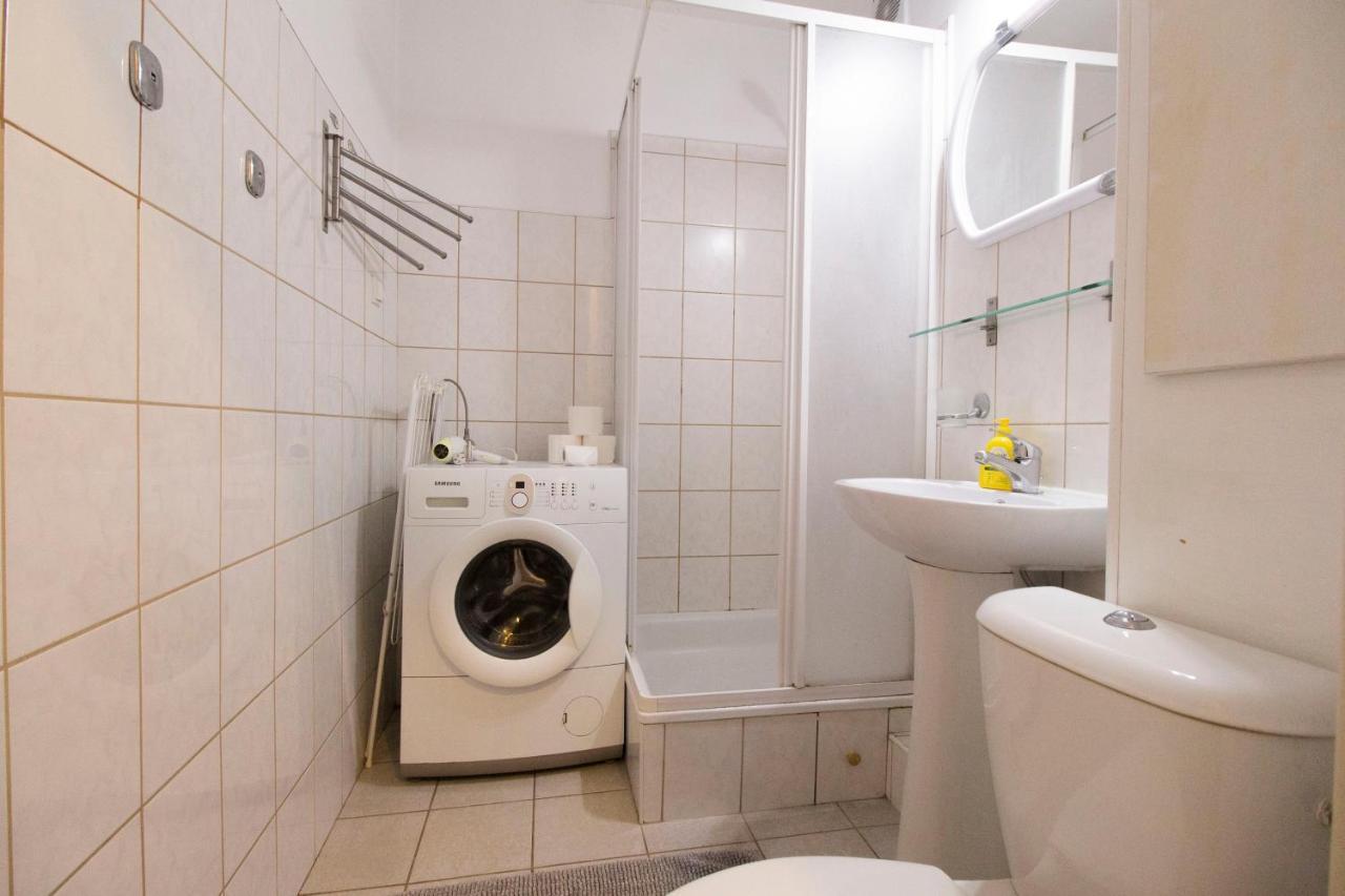Happy Apartments - Economy วรอตซวาฟ ภายนอก รูปภาพ