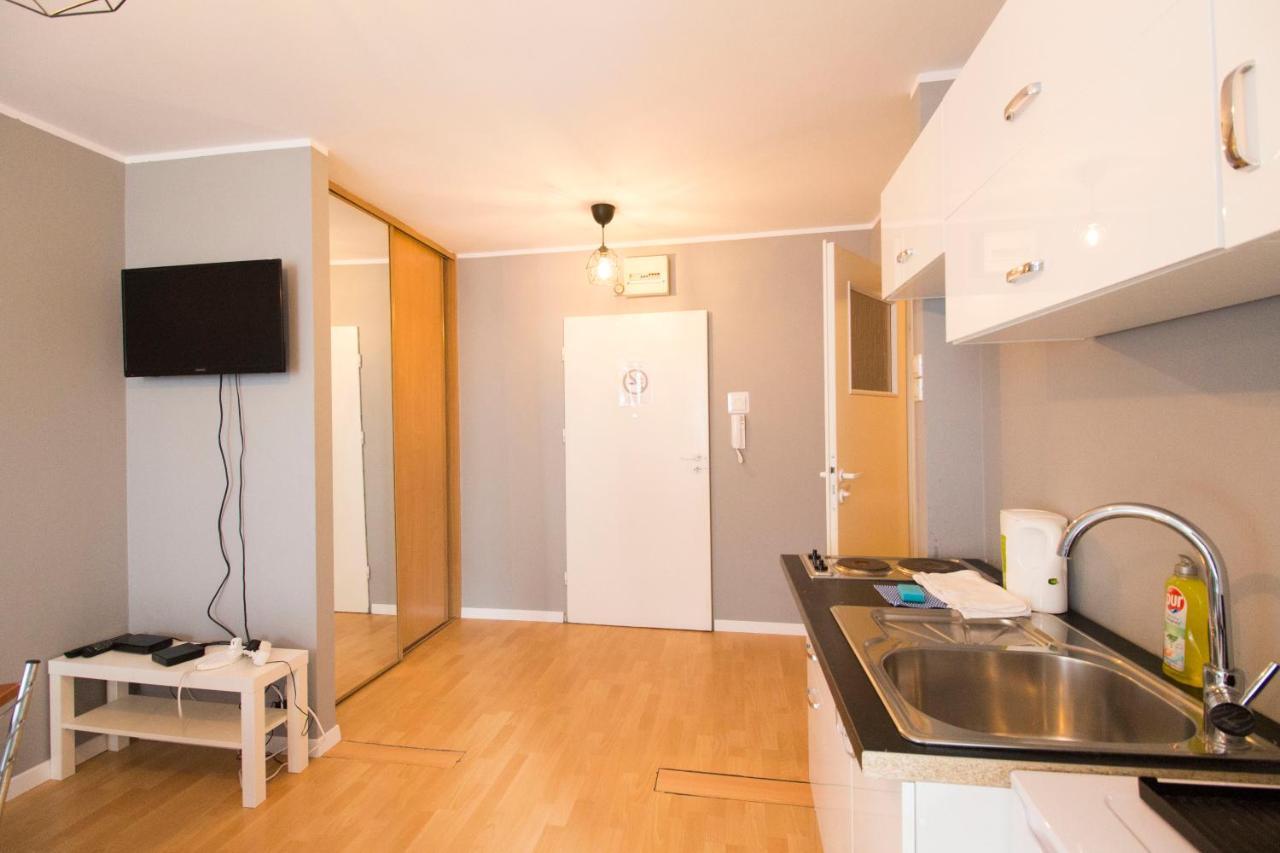 Happy Apartments - Economy วรอตซวาฟ ภายนอก รูปภาพ